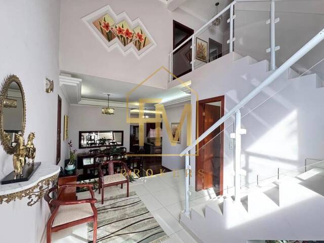 Casa para Venda em Santana de Parnaíba - 4