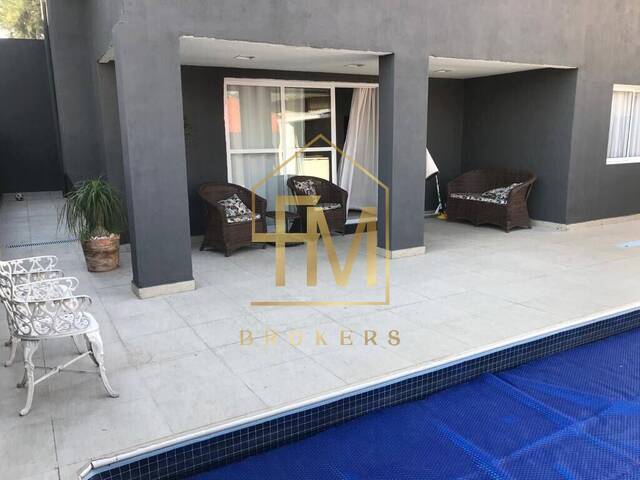 #CA0012 - Casa para Venda em Santana de Parnaíba - SP