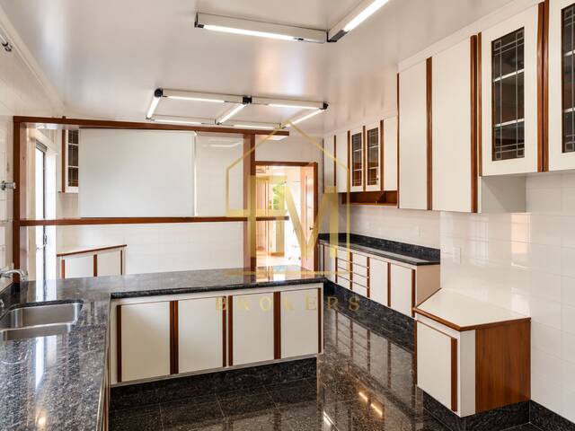 Casa para Venda em Santana de Parnaíba - 4