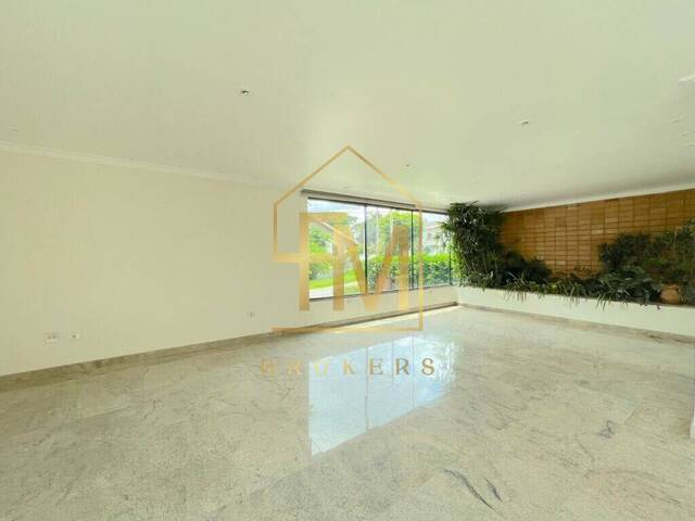 Casa para Venda em Santana de Parnaíba - 4
