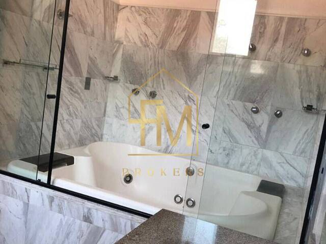 Casa para Venda em Santana de Parnaíba - 5