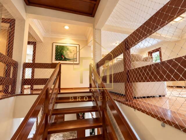 Casa para Venda em Santana de Parnaíba - 5