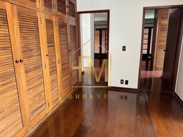 Casa para Venda em Santana de Parnaíba - 5