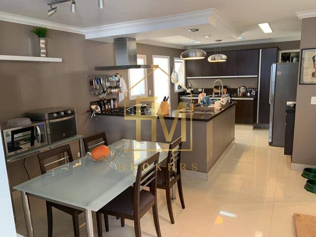 #CA0036 - Casa para Venda em Santana de Parnaíba - SP