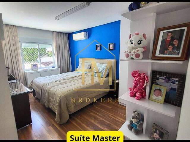 Casa para Venda em Santana de Parnaíba - 5
