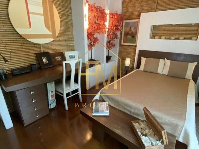 Casa para Venda em Santana de Parnaíba - 5