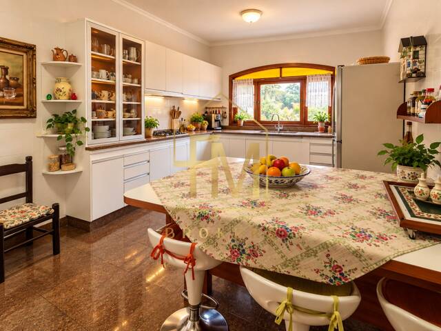 Casa para Venda em Santana de Parnaíba - 5